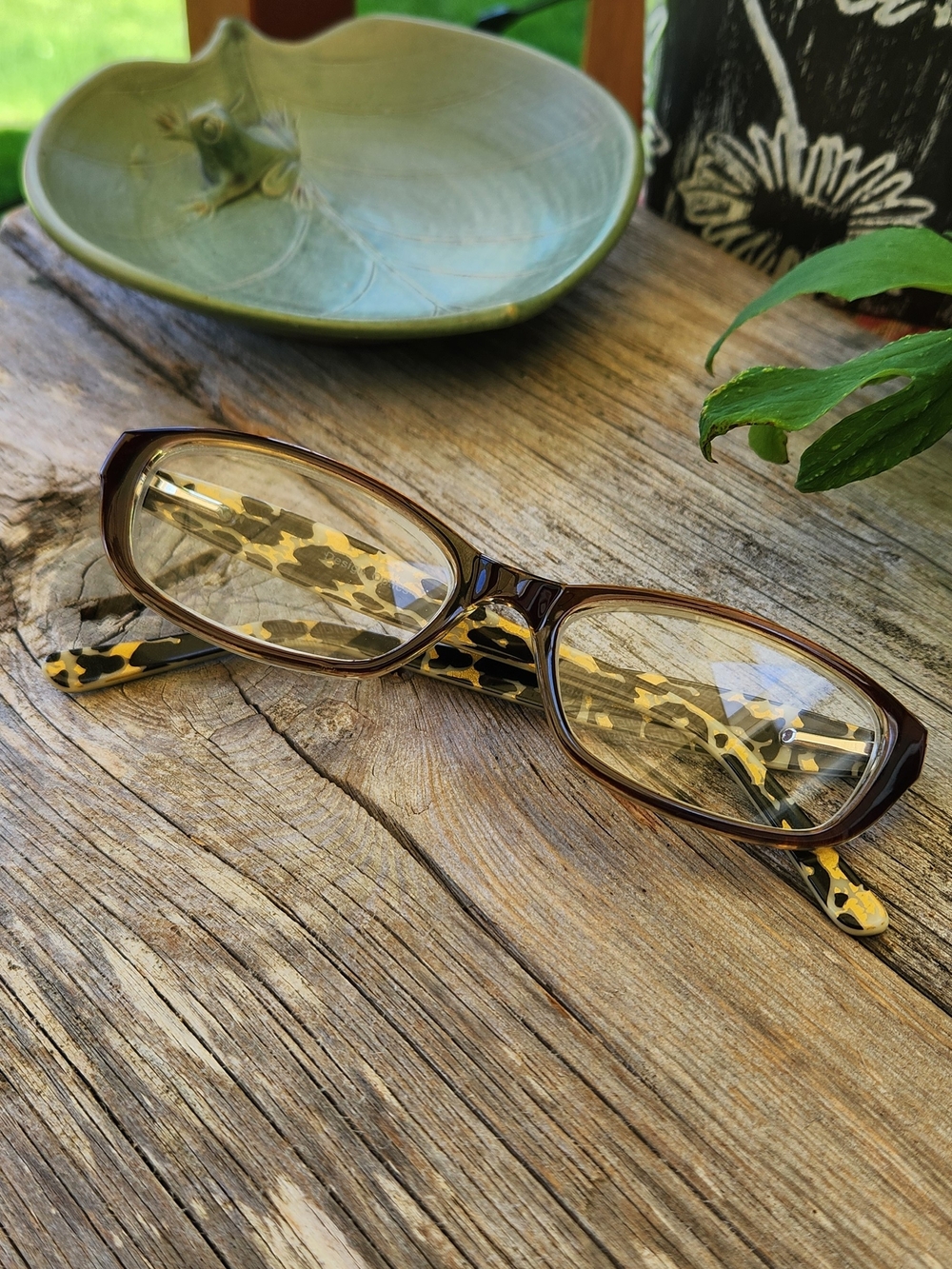 Brown Rectangular Reading Glasses with Leopard Temples